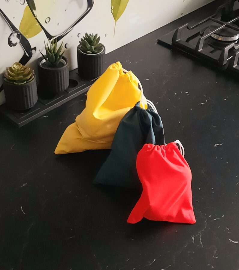 Trijų trispalvių maišelių komplektas