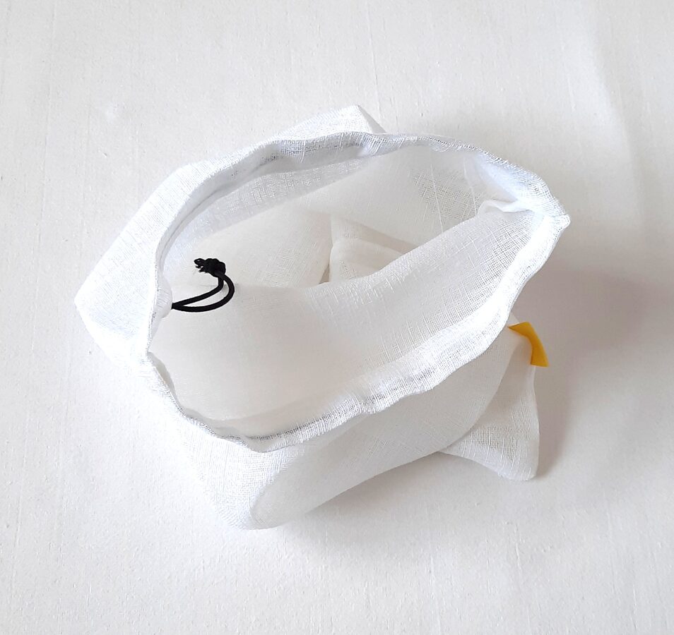 Baltas nedidelis maišelis 